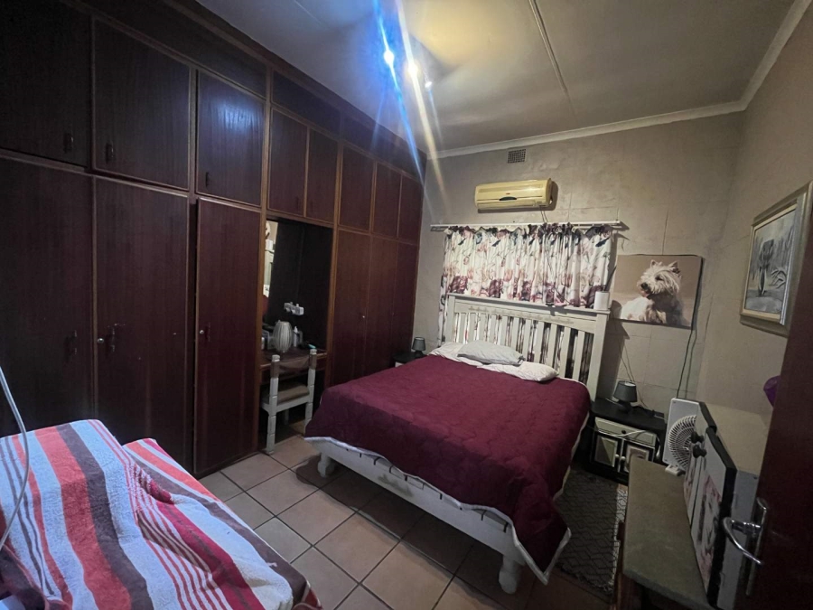 5 Bedroom Property for Sale in Die Rand Northern Cape
